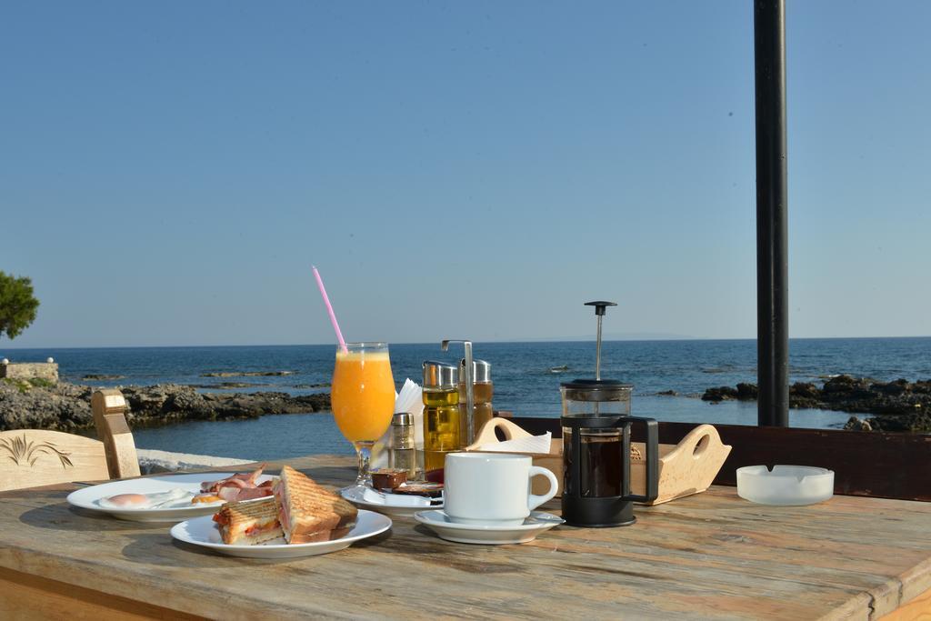 Coral Hotel Frangokastello Buitenkant foto